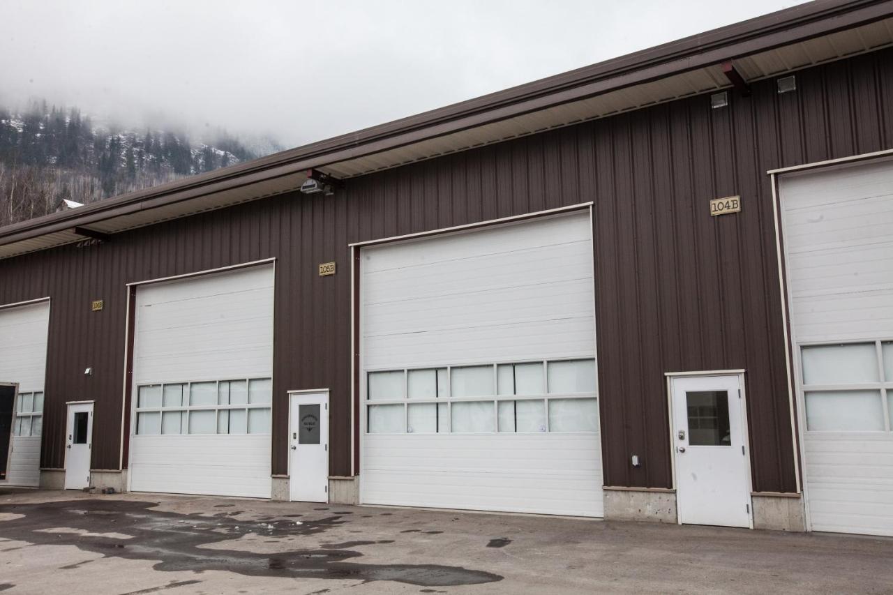 Novlan Suite By Revelstoke Vacations Exterior photo